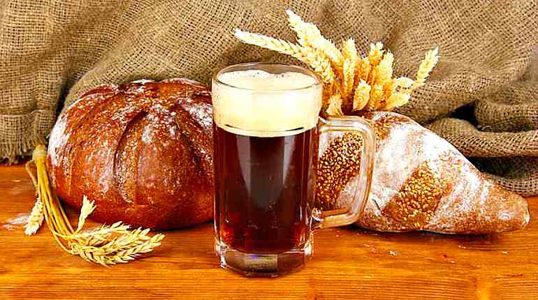 Пшеничный квас и хлеб