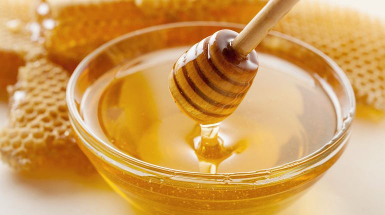 Мед при запоре: рецепты приготовления и лечения
